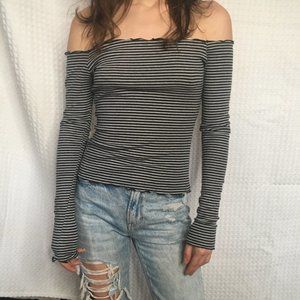 Hollister Off the Shoulder Lettuce Hem Black and White Striped Long Sleeve Small